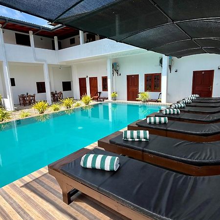 Sundowners Guesthouse Hikkaduwa Exteriér fotografie