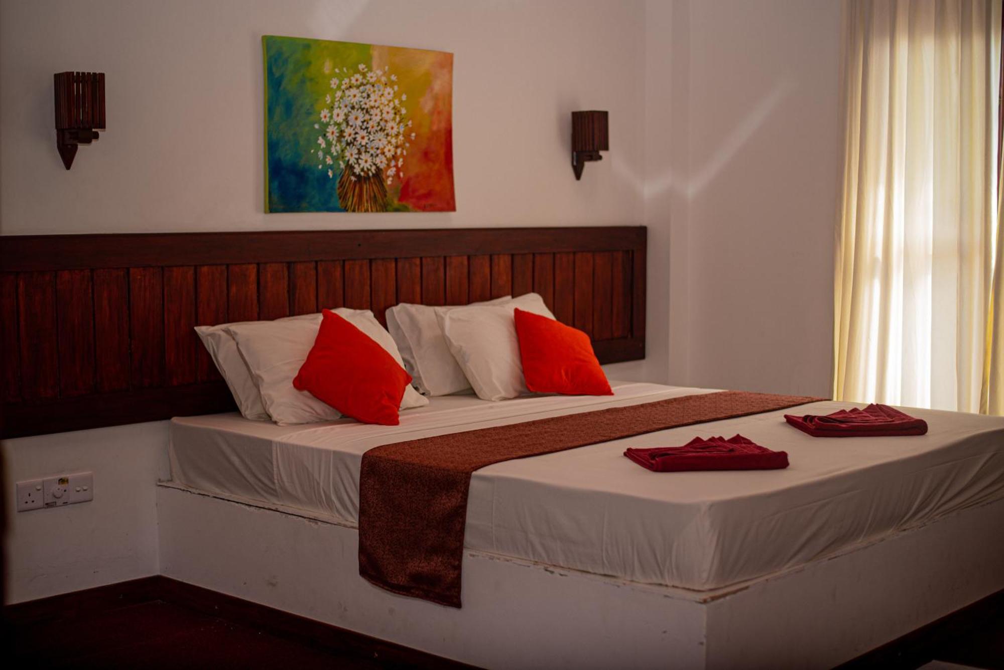 Sundowners Guesthouse Hikkaduwa Pokoj fotografie